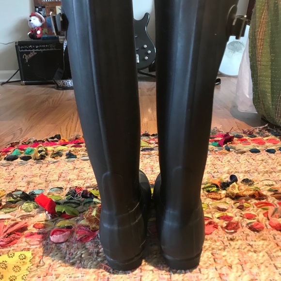 size 5 hunter boots. only worn twice! - Picture 3 of 4